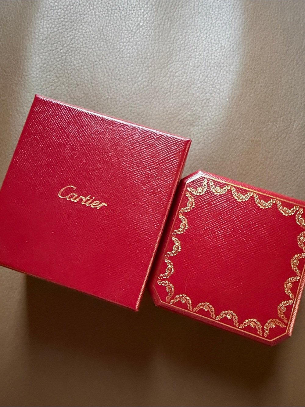 Cartier  LOVE Gold Ring - Picture 5 of 8